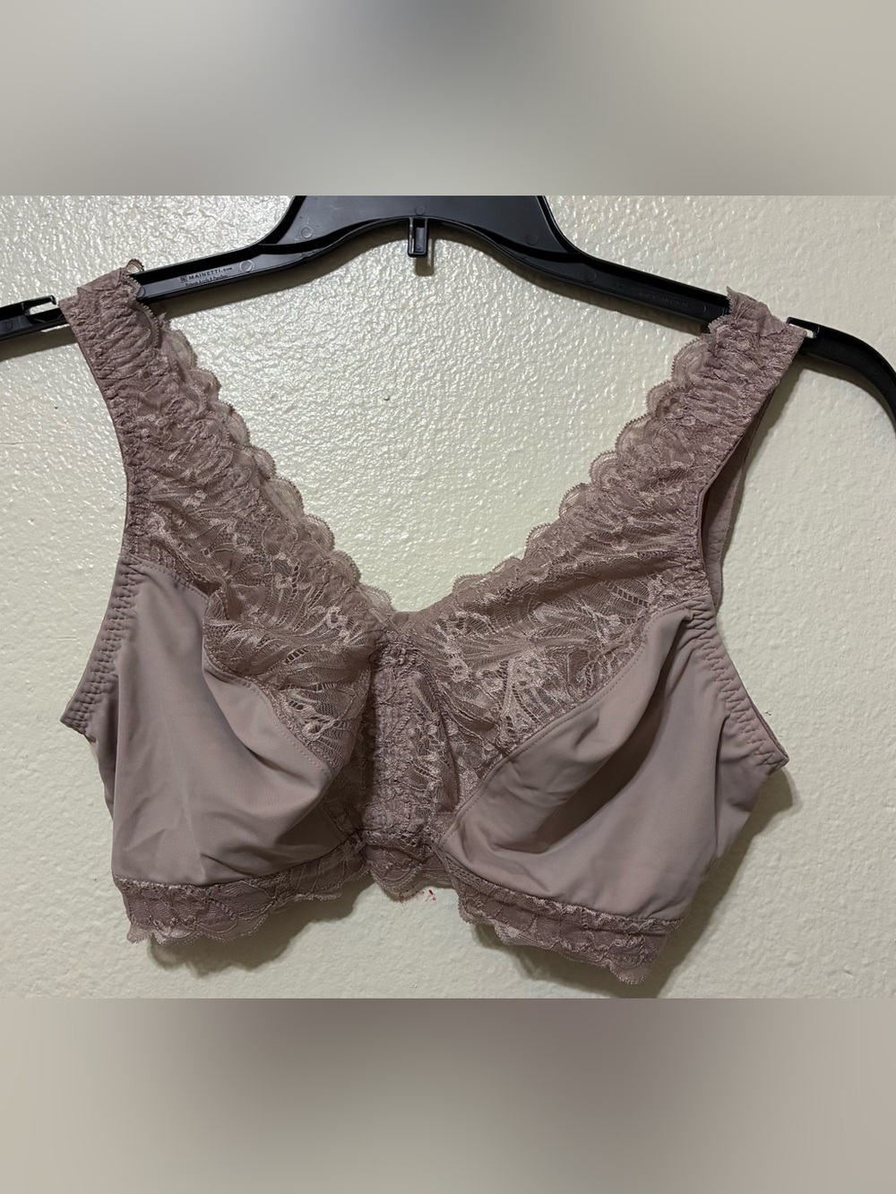Breezier Soft Lace wirefree
